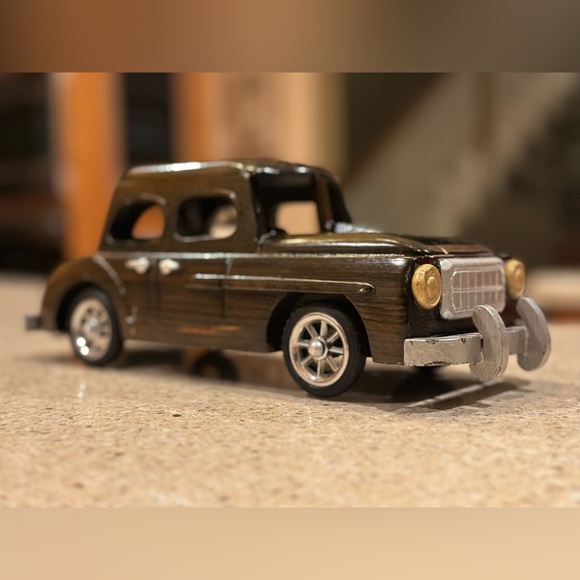 All Wood Car 11”  With Realistic Accessories and Details.Realistic Handles/decor - Picture 4 of 16